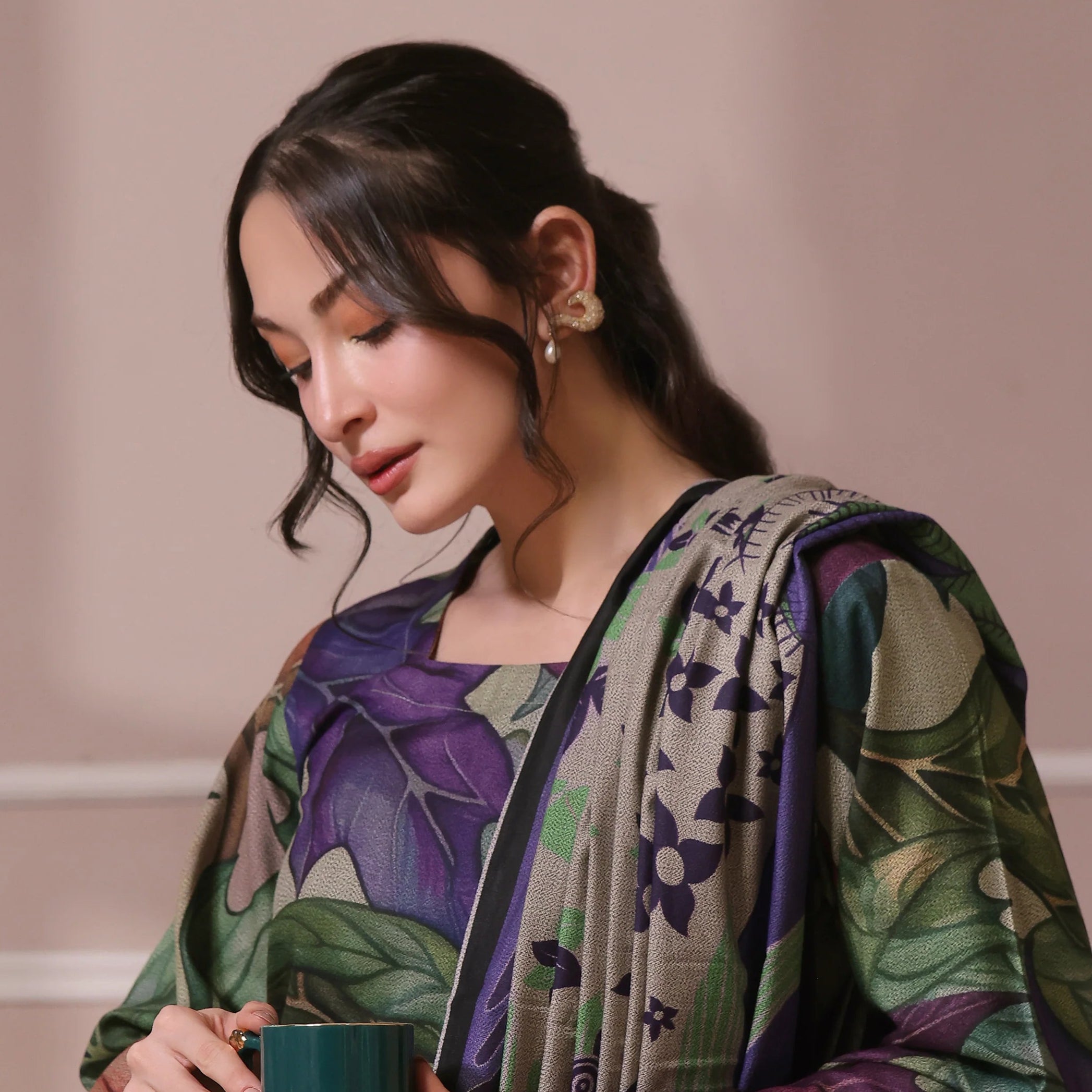 détail du haut et foulard assorti